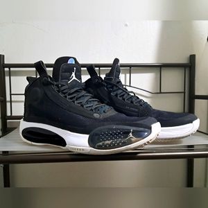 Air Jordan XXXIV (34) - Black/White - Sz 10.5
